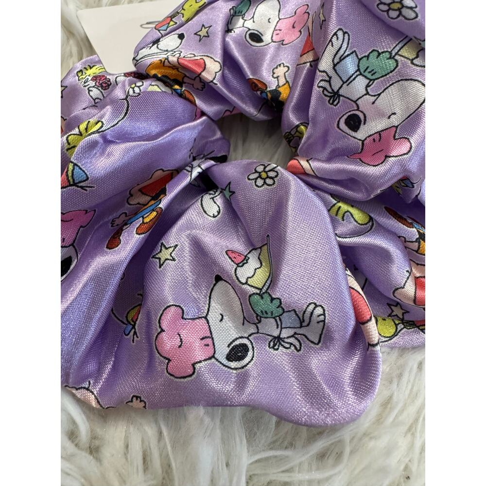Snoopy peanuts and friends purple silky large hair scrunchie - Picture 2 of 4